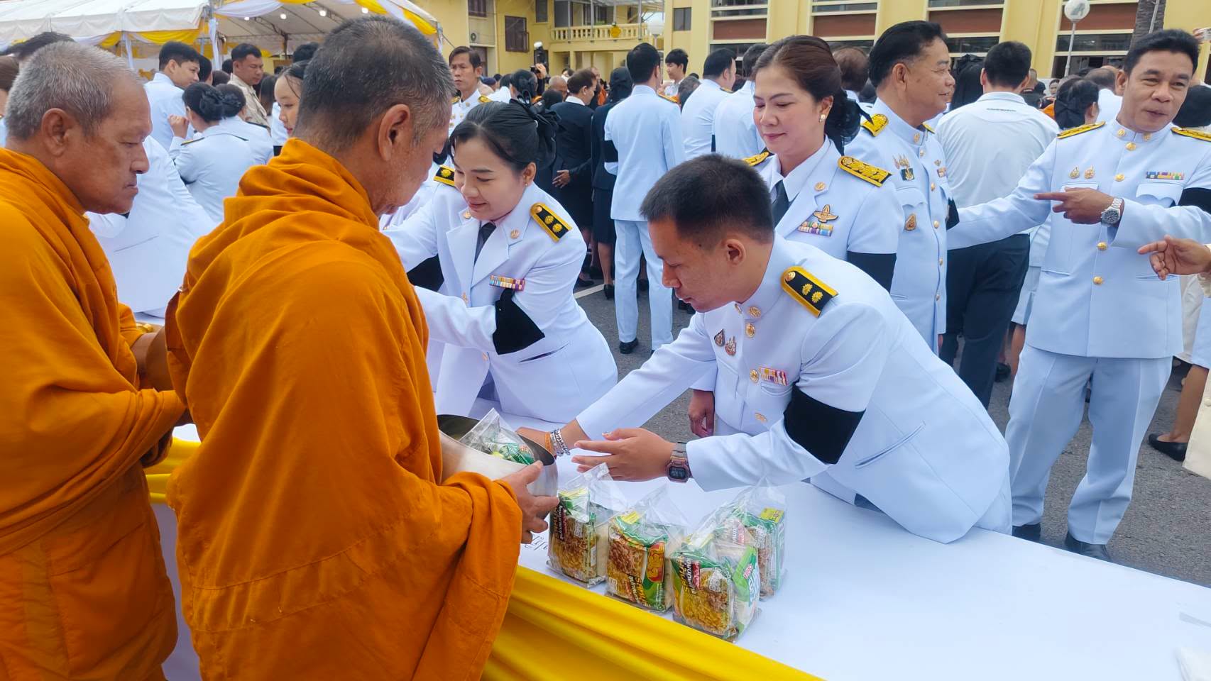 title - ปฏิรูปที่ดินจังหวัดเพชรบุรี พร้อมด้วย เจ้าหน้าที่ ส.ป.ก.เพชรบุรี ร่วมกิจกรรมเฉลิมพระเกียรติพระบาทสมเด็จพระเจ้าอยู่หัว เนื่องในโอกาสวันเฉลิมพระชนมพรรษา 28 กรกฎาคม 2569